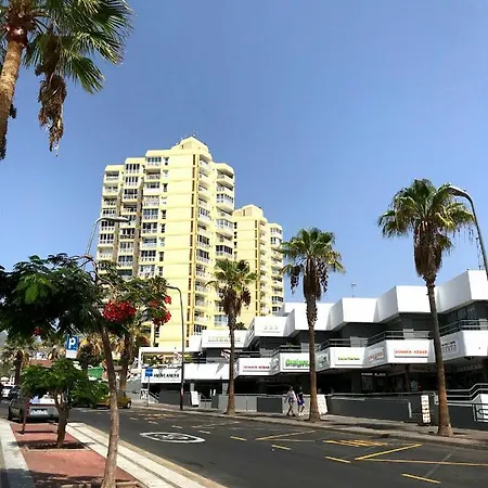 Torres De Yomely Playa Americas * Playa de las Américas
