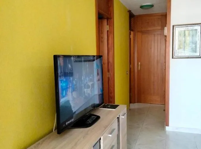 Torres De Yomely Playa Americas Apartman *